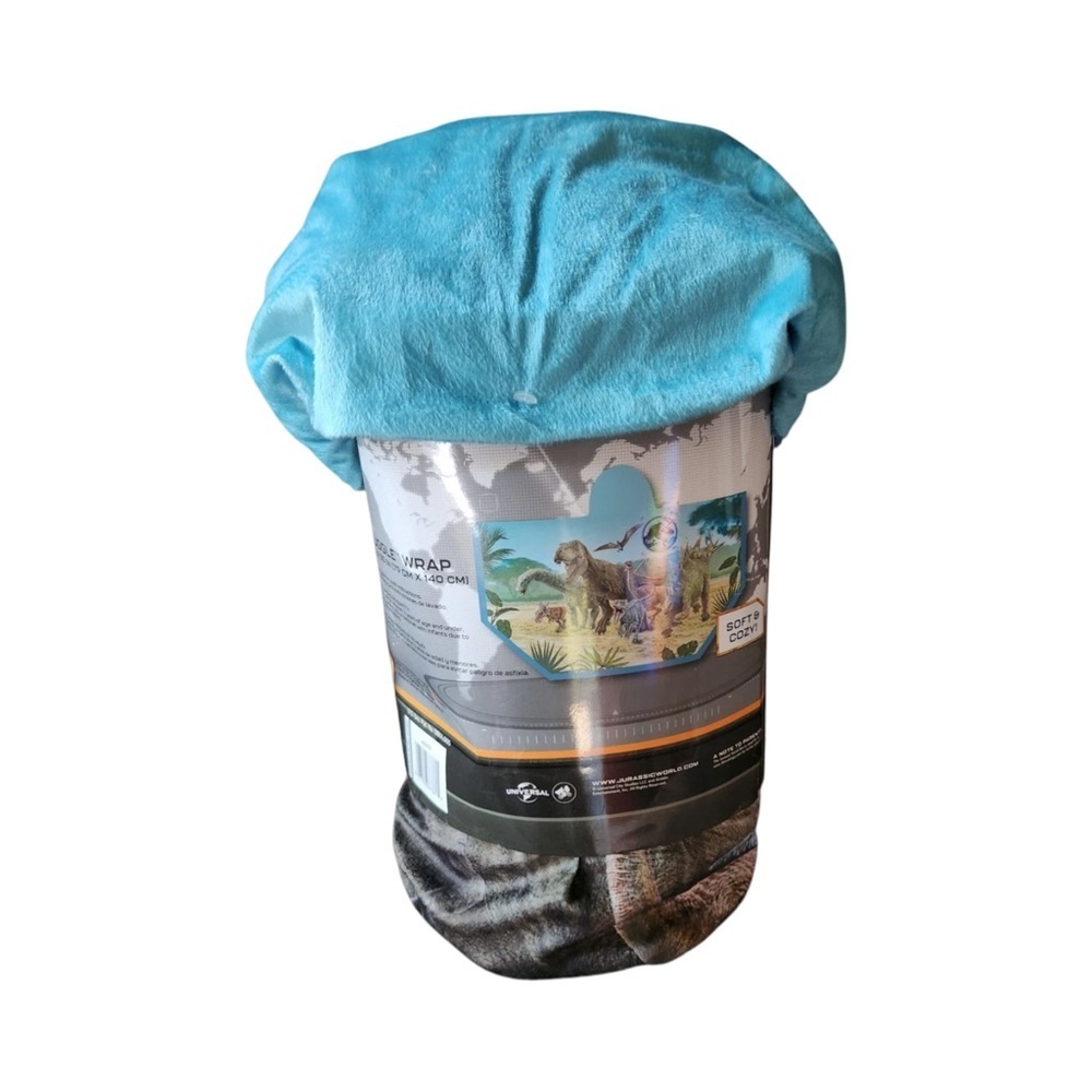 Jurassic World Snuggle Wrap Blanket - Picture 2 of 4